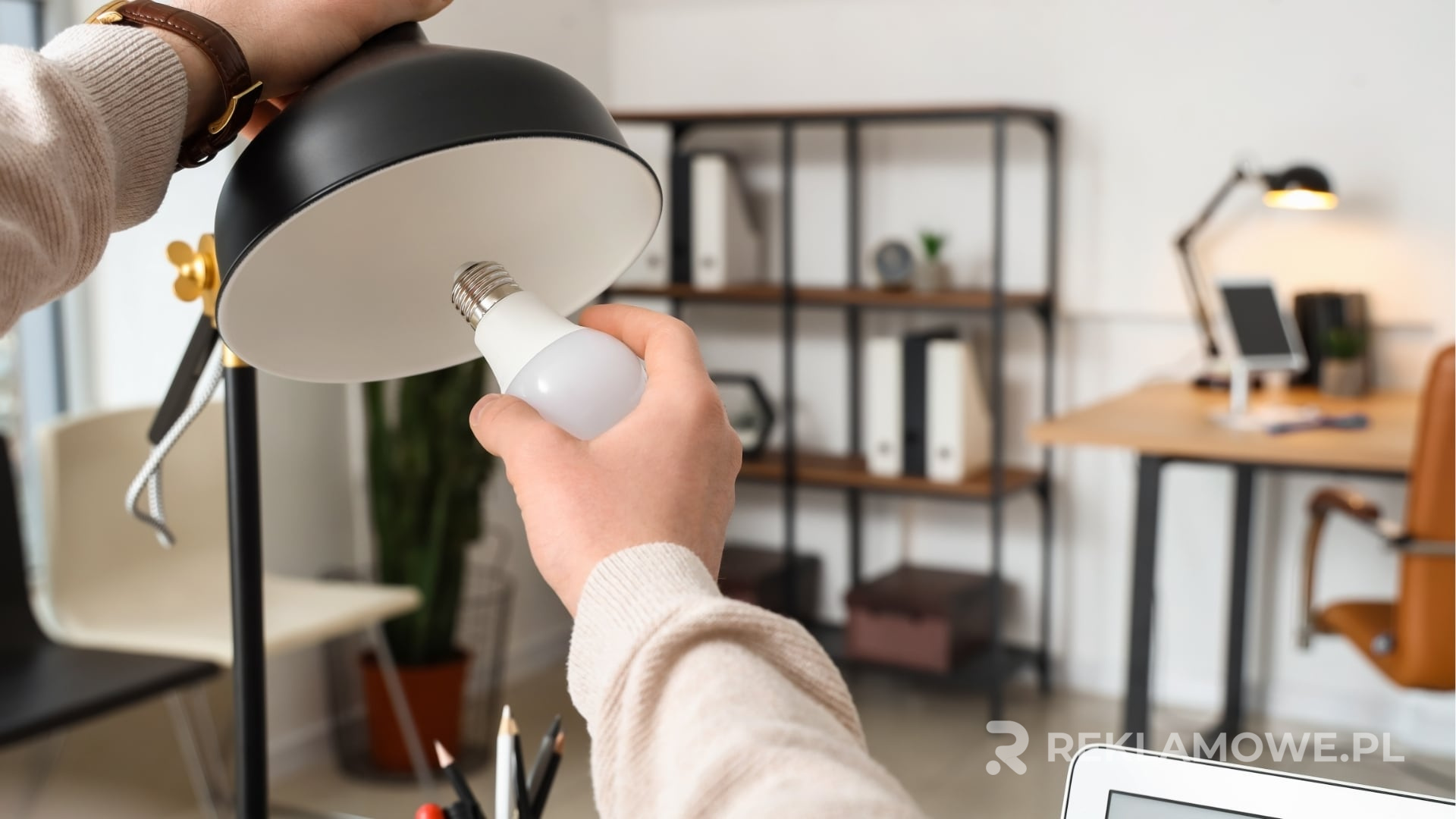 Lampki reklamowe skutecznie promujące firmę