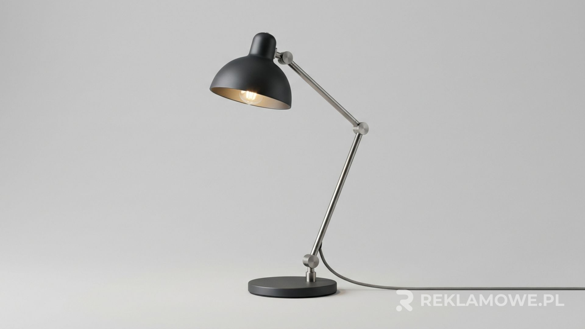 Optymalizacja rozmieszczenia lamp reklamowych w przestrzeni publicznej