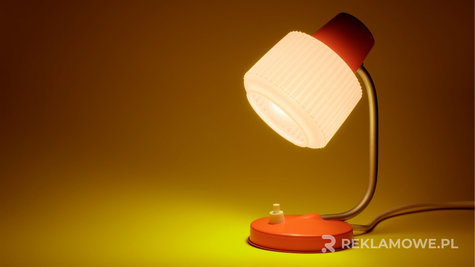 Najnowsze trendy w projektowaniu lamp reklamowych w 2025 roku Nowoczesne lampy reklamowe trend 2025